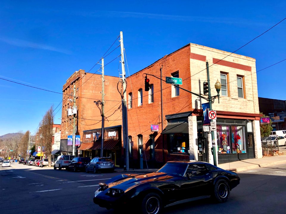 College Street, Asheville, NC 