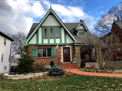 Drakewood Drive, Oakley, Cincinnati, OH 