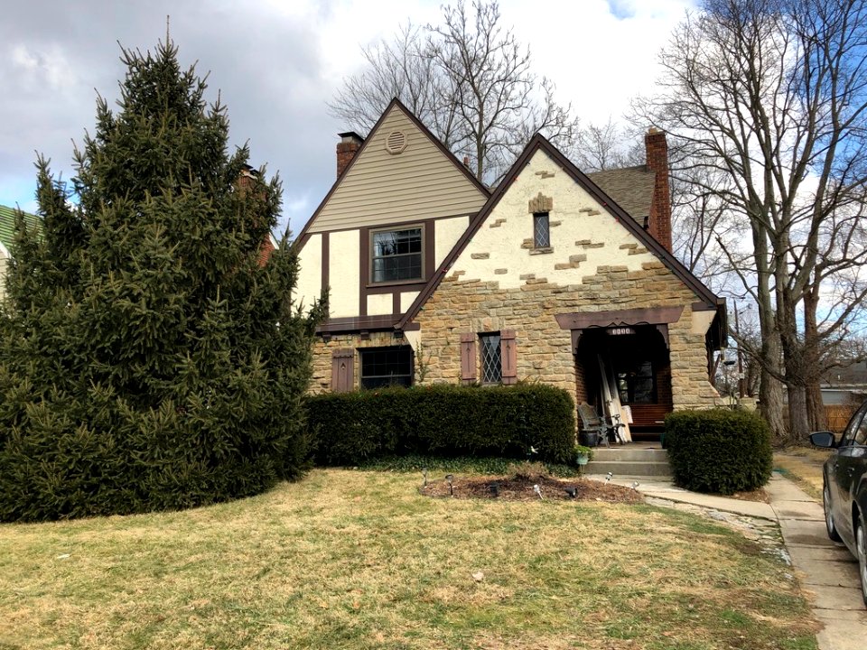 Drakewood Drive, Oakley, Cincinnati, OH 