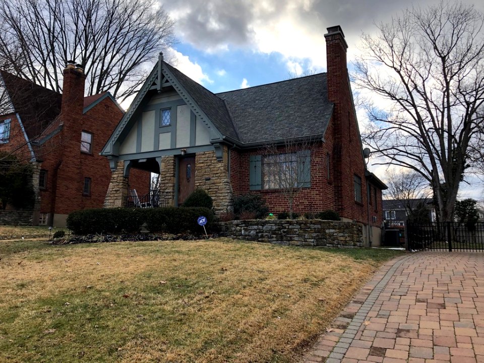 Drakewood Drive, Oakley, Cincinnati, OH 