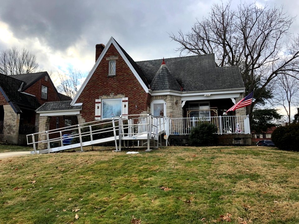 Drakewood Drive, Oakley, Cincinnati, OH 