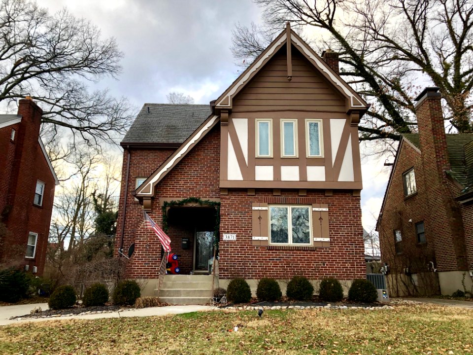 Drakewood Drive, Oakley, Cincinnati, OH 