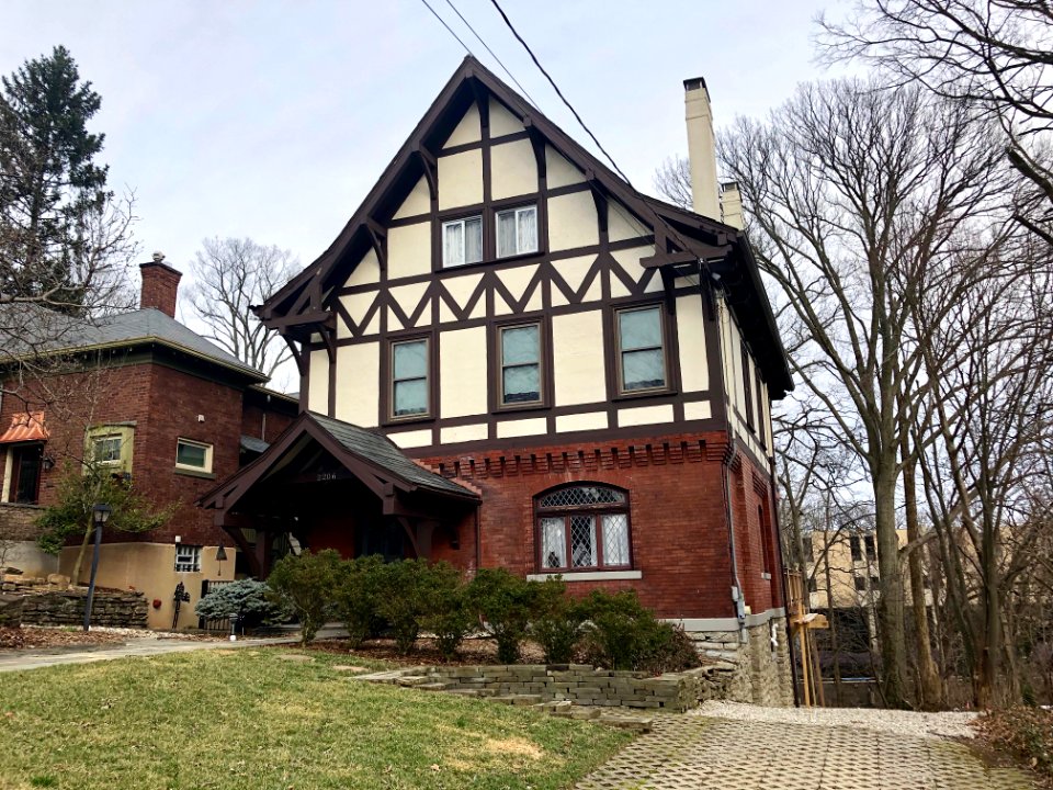 Upland Place, East Walnut Hills, Cincinnati, OH 