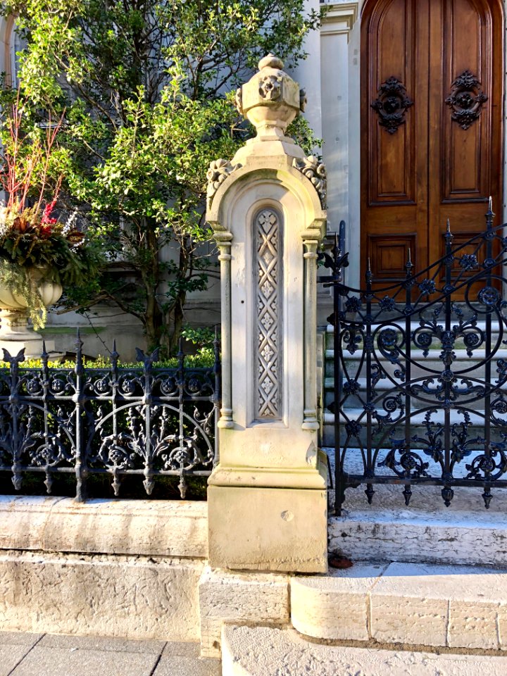 Fencepost, Cuvier Press Club Building, Cincinnati, OH 