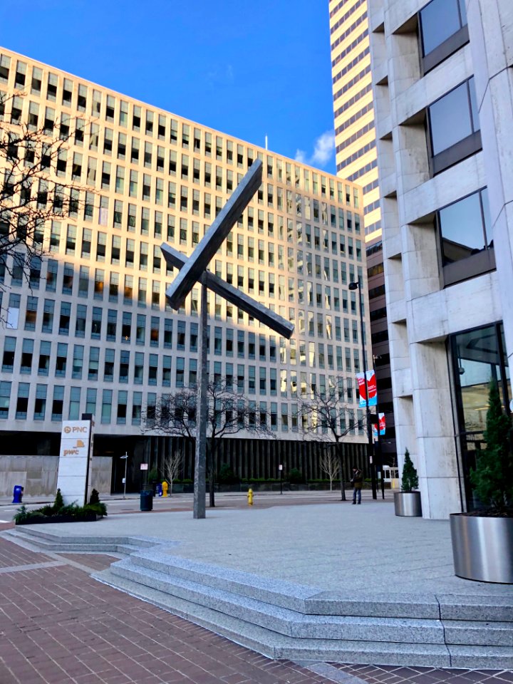 Sculpture, East 5th Street, Cincinnati, OH 