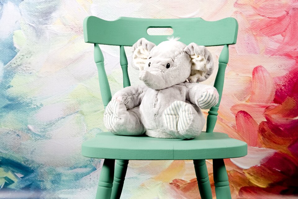 The mascot toy gray