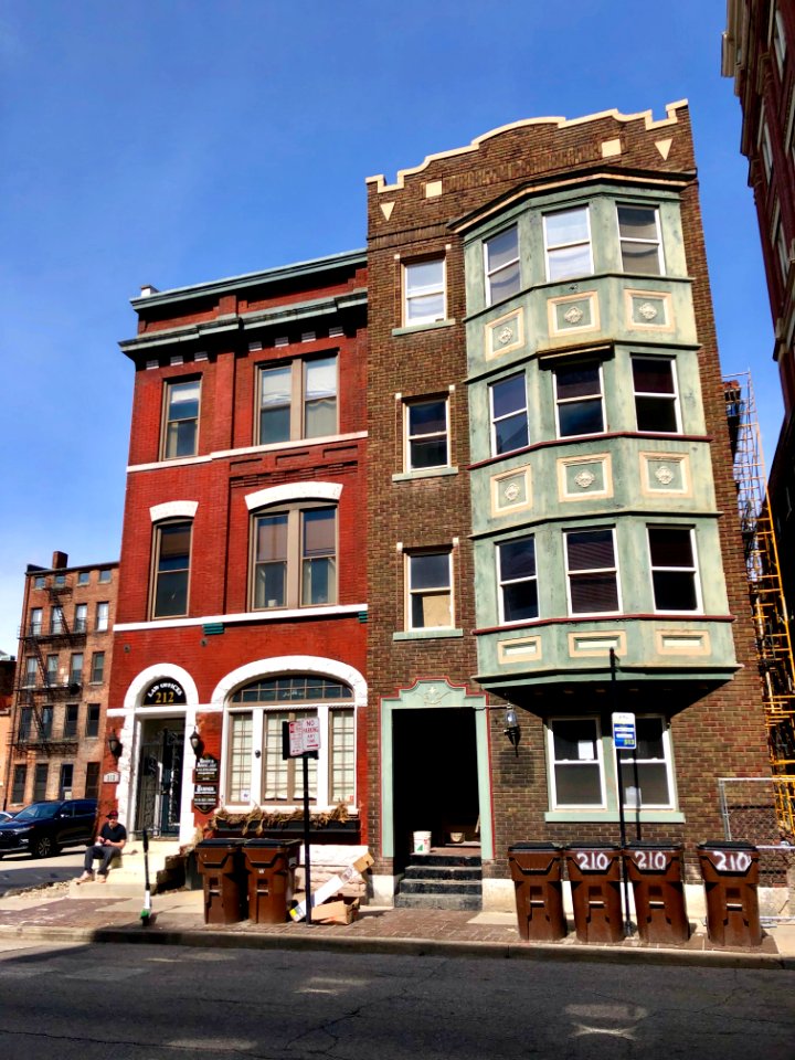 8th Street, Cincinnati, OH 