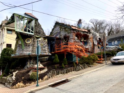 The Cincinnati Mushroom House, Erie Avenue, Hyde Park, Cin… 