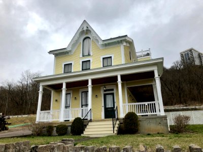 Riverside Drive, Carrsville, East End, Cincinnati, OH 