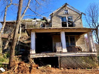 The Old Shelton Farmhouse, Speedwell, NC 