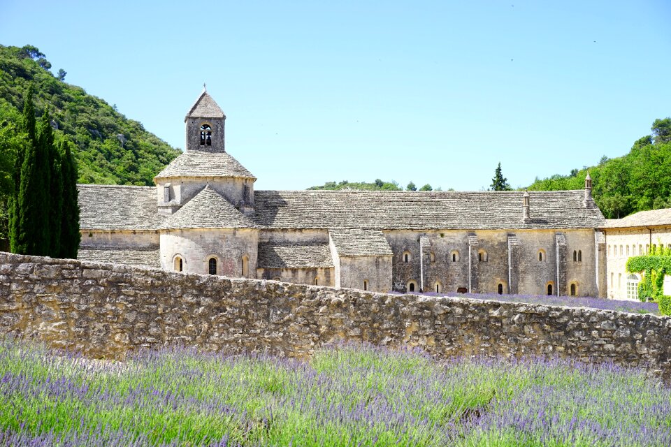 Notre dame de sénanque the order of cistercians gordes