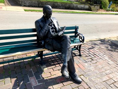 Statue, Riverwalk, Licking Riverside, Covington, KY 