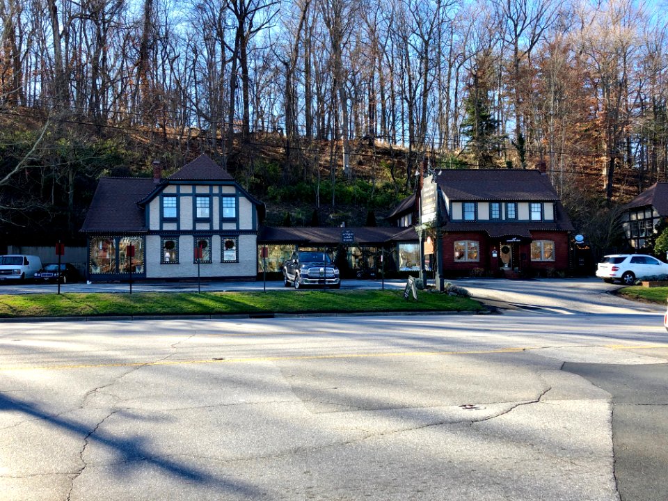 All Souls Crescent, Biltmore Village, NC 