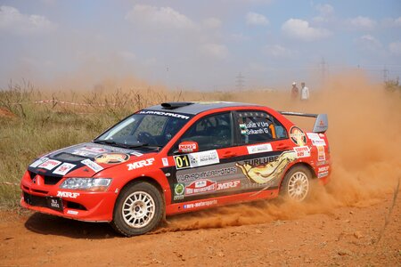 Dirt sports racing