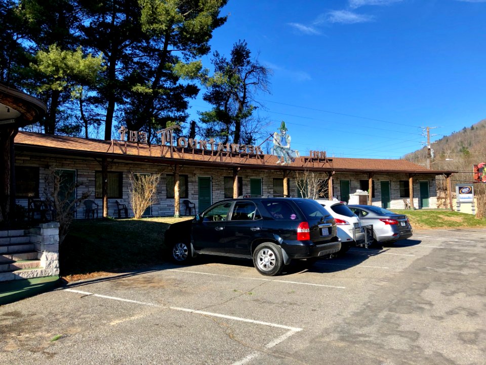 Mountaineer Inn, Asheville, NC 