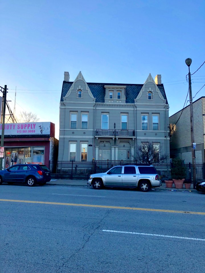 Gilbert Avenue, Walnut Hills, Cincinnati, OH 