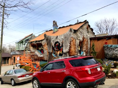 The Cincinnati Mushroom House, Erie Avenue, Hyde Park, Cin… 