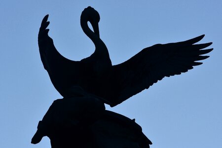 Statue animal wings