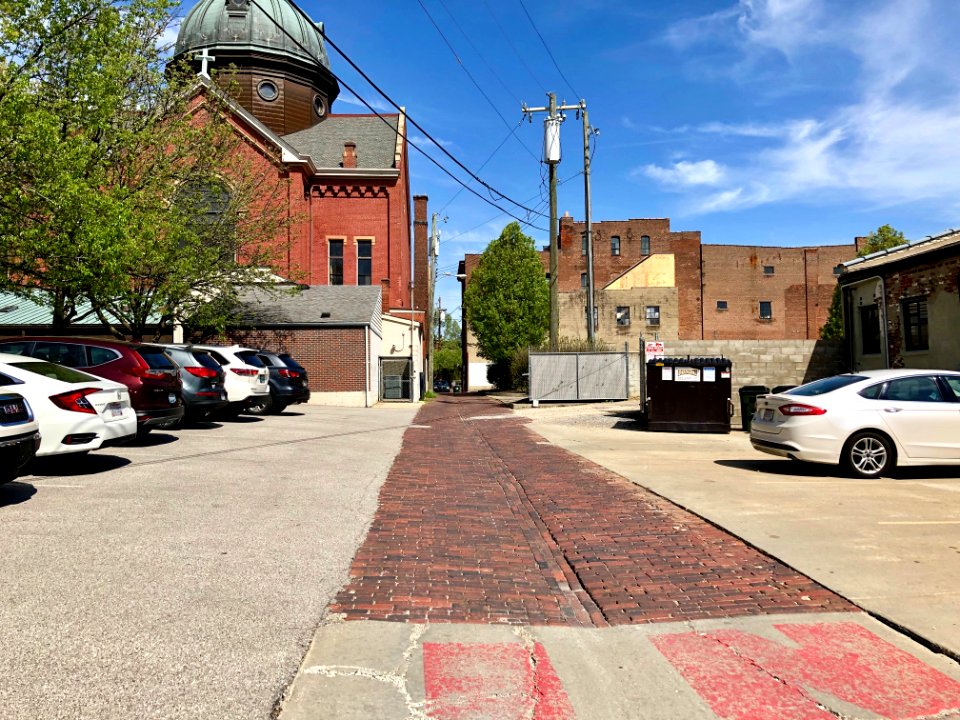 Innovation Alley, Mutter Gottes, Covington, KY 