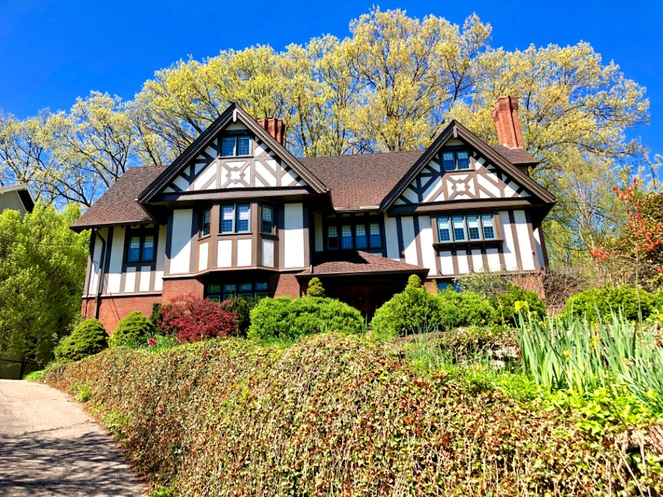 Woolper Avenue, Clifton, Cincinnati, OH 