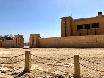Vacant Building and Camel Rides, Great Pyramid, Giza, GG, … 