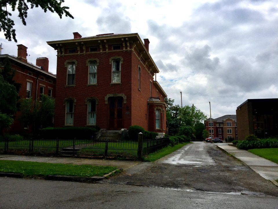 E Town Street, Columbus, OH 
