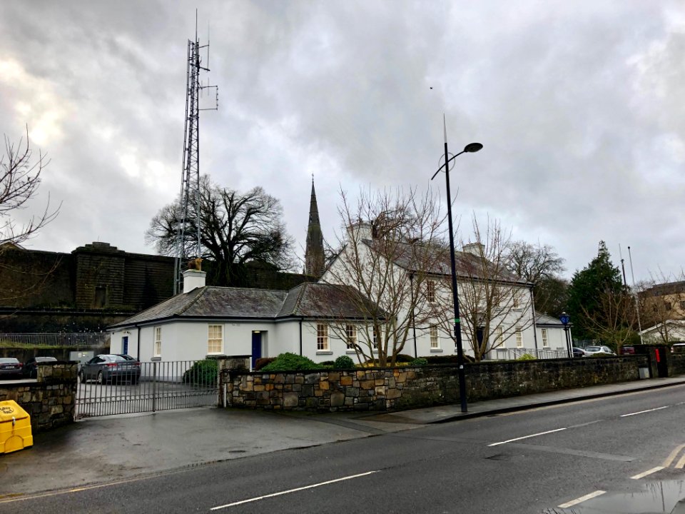 Police Station, Baile Átha Troim, Éire 