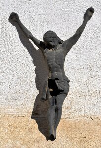 Death sculpture christ