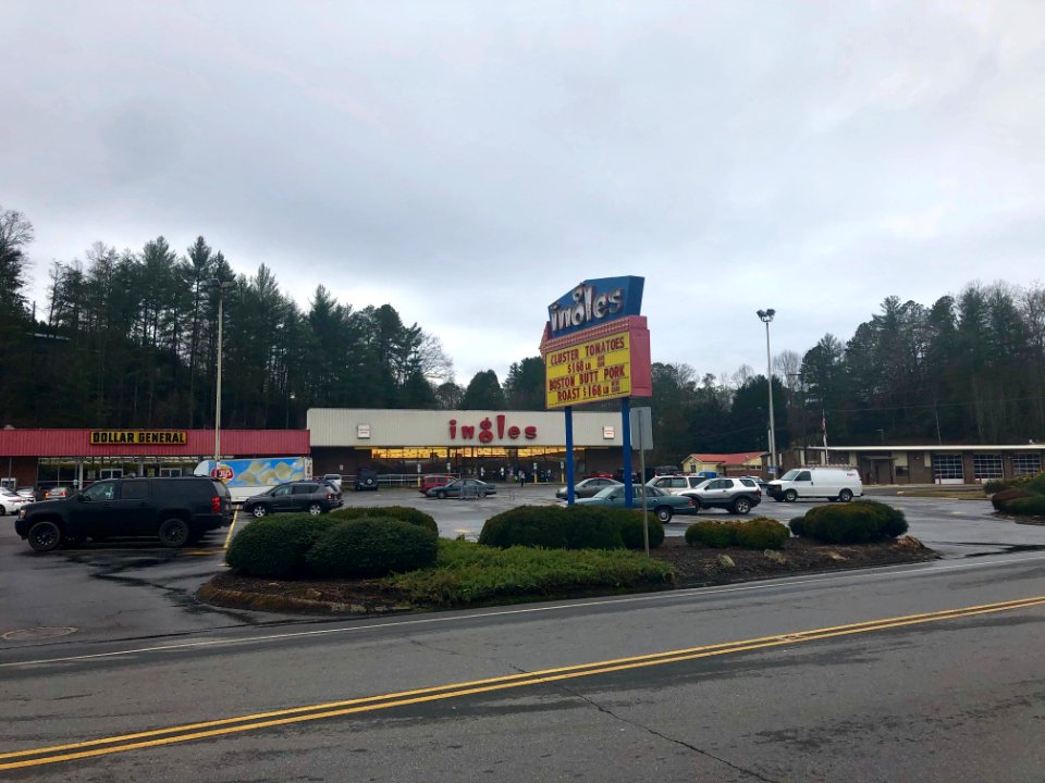 Ingles Supermarket, Palmer Street, Franklin, NC 