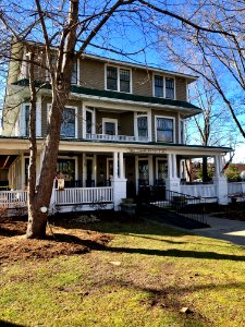 The Charleston Inn, Hendersonville, NC 
