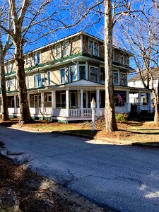 The Charleston Inn, Hendersonville, NC 