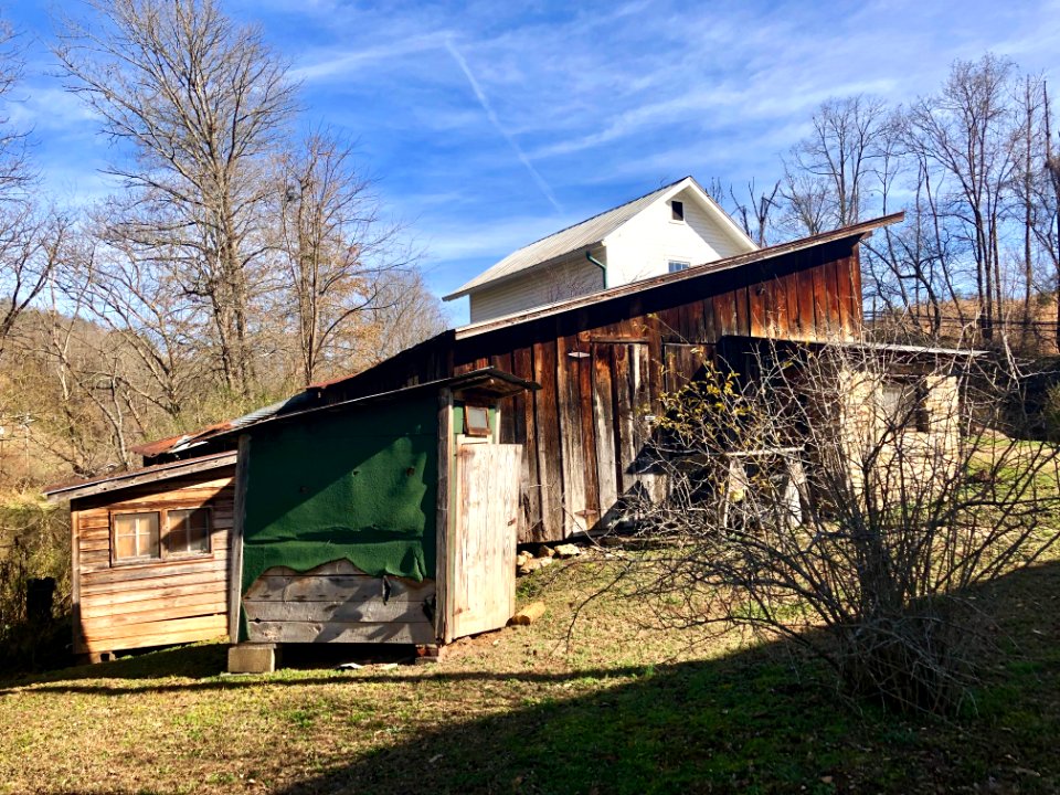 Outbuilding, Monteith Farmstead, Dillsboro, NC 