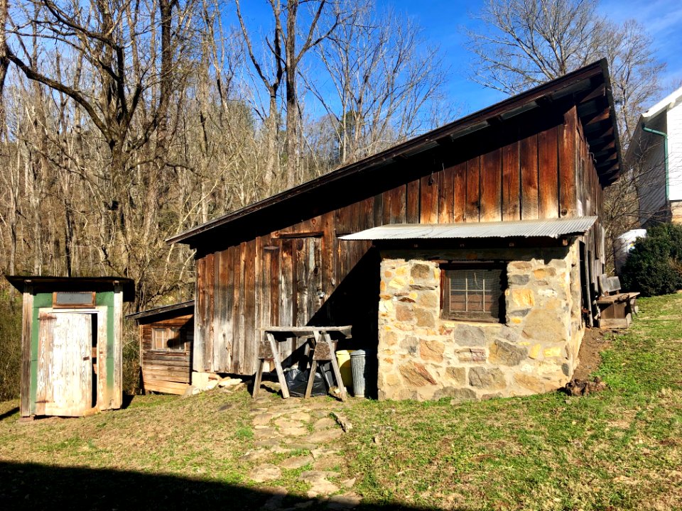Outbuilding, Monteith Farmstead, Dillsboro, NC 