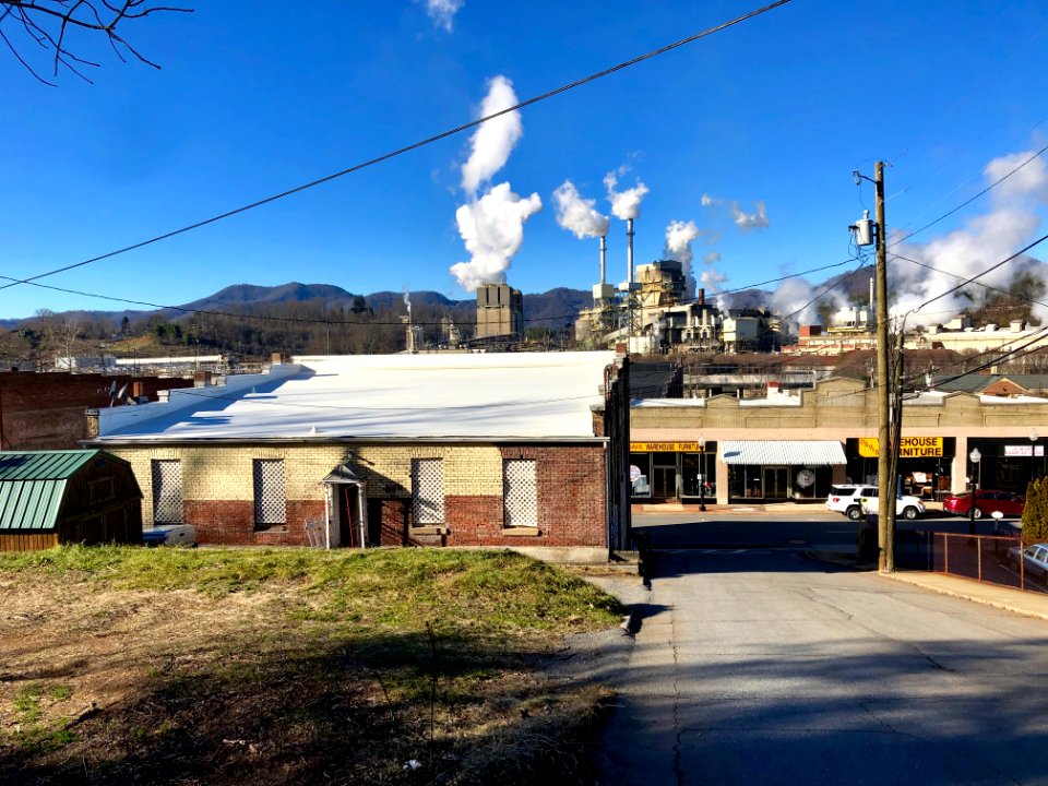 Mears Avenue, Canton, NC 