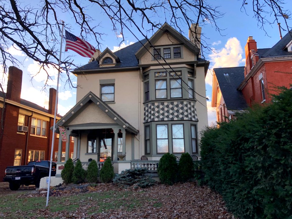 Highland Avenue, Corryville, Cincinnati, OH 