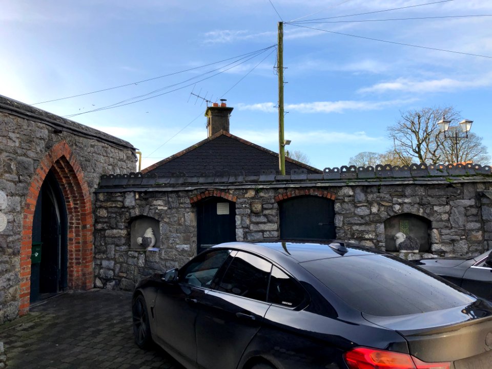 Chez Hans, Caiseal, Éire 