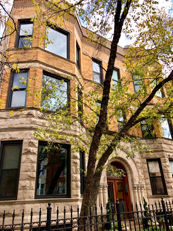 North Sheffield Avenue, Wrigleyville, Chicago, IL 