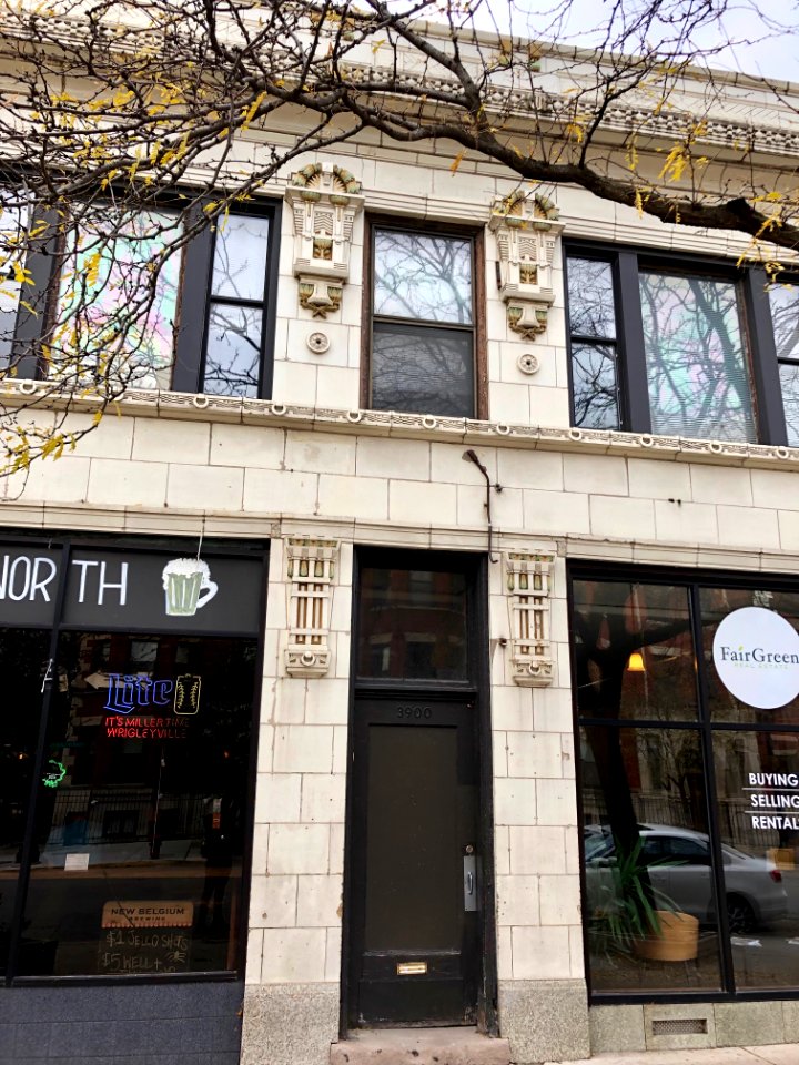 North Sheridan Road, Wrigleyville, Chicago, IL 