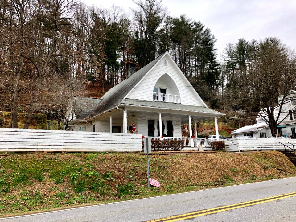 The Pebble Dash House, Dillsboro, NC 