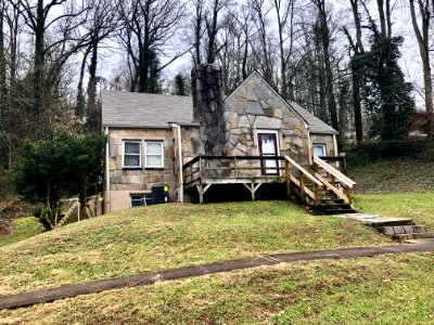 1st Avenue, Sylva, NC 