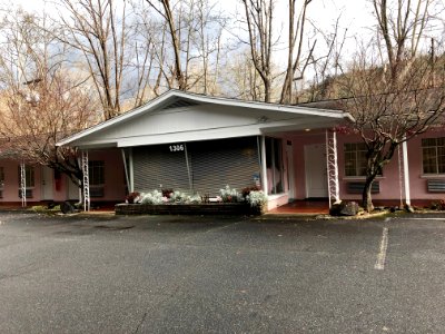 Pink Motel, Cherokee, NC photo