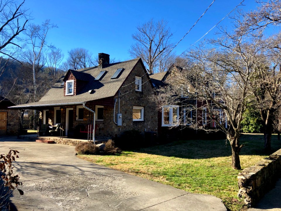 Andrews Avenue, Hot Springs, NC 