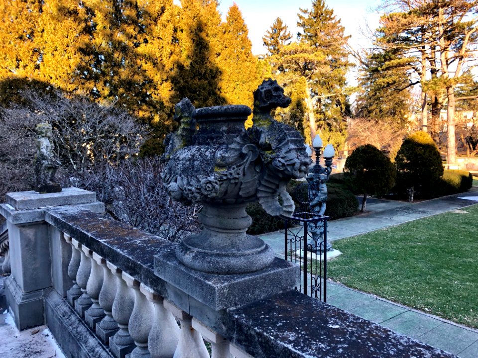 Sculpture, Laurel Court, Belmont Avenue, College Hill, Cin… 