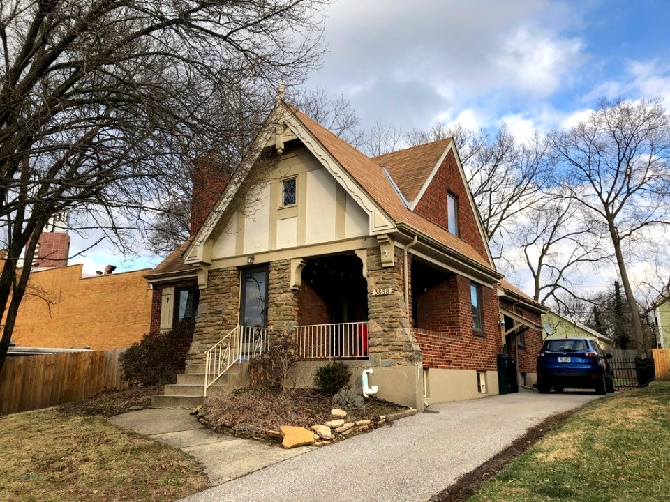 Drakewood Drive, Oakley, Cincinnati, OH 