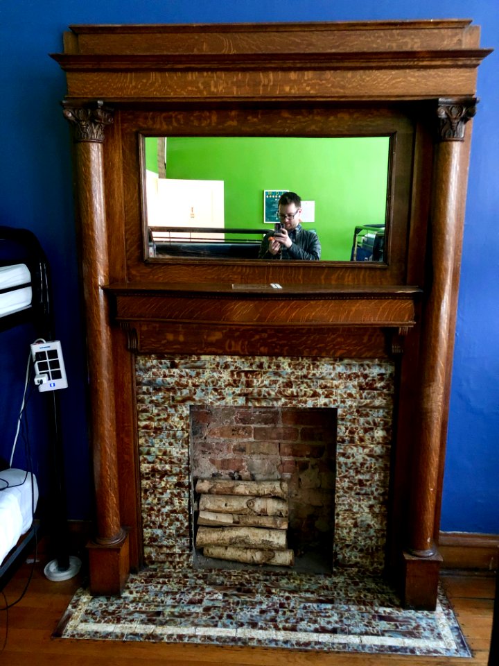 Wrigley Hostel, Wrigleyville, Chicago, IL 