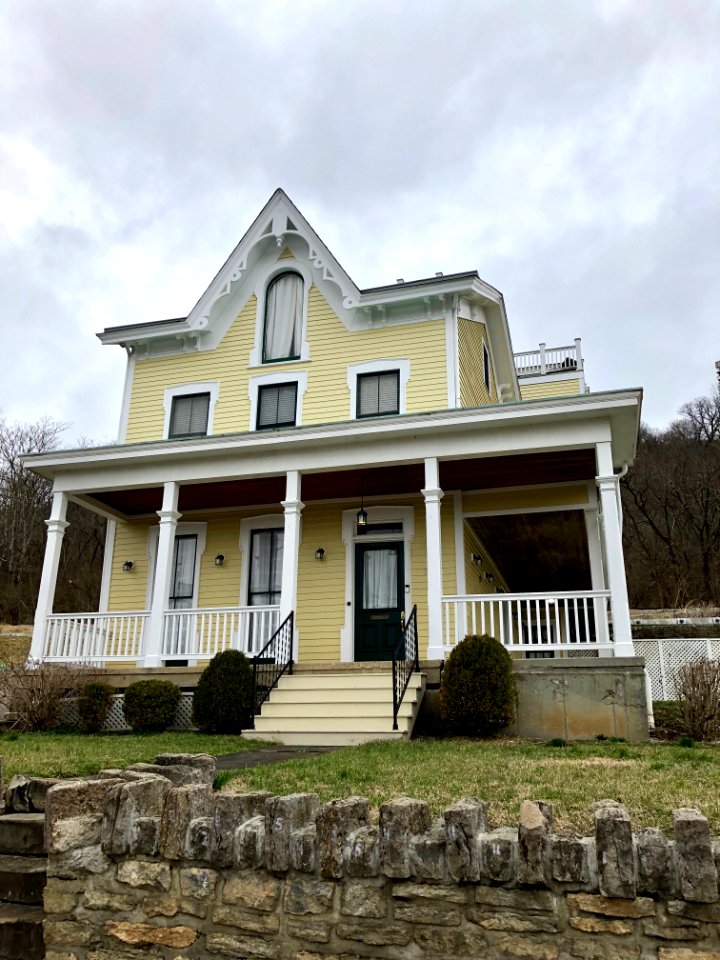 Riverside Drive, Carrsville, East End, Cincinnati, OH 