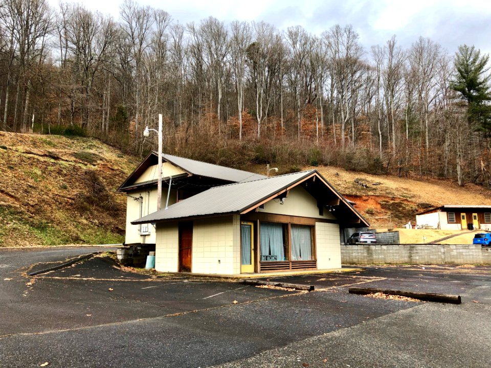 Old Thunderbird Motel, Cherokee, NC 