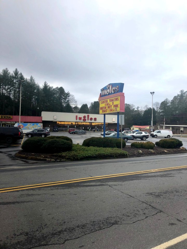 Ingles Supermarket, Palmer Street, Franklin, NC 