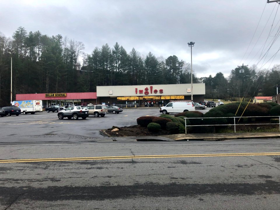 Ingles Supermarket, Palmer Street, Franklin, NC 