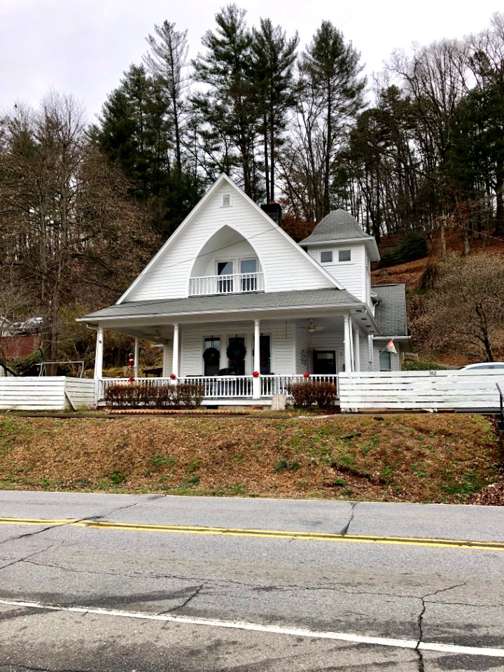 The Pebble Dash House, Dillsboro, NC 